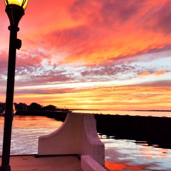 PIER 22 - New American Near Me - Bradenton, Florida