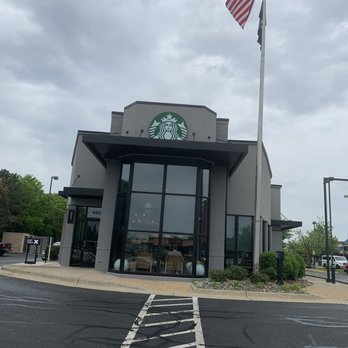 Starbucks - Exterior - Coffee & Tea Near Me - Chantilly, Virginia