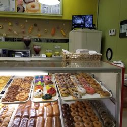Daylight Donut - Best Donuts ever!!