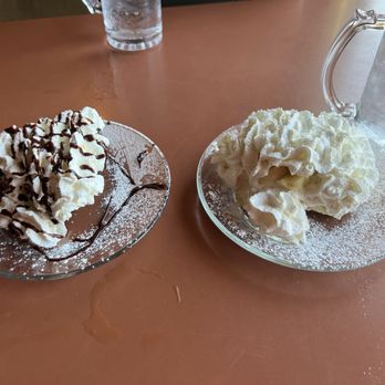 The Cactus Room Restaurant - The Fu$&ing Brownie and Banana cream pies - American Near Me - Virgin, Utah The Cactus Room Restaurant - The Fu$&ing Brownie and Banana cream pies - American Near Me - Virgin, Utah