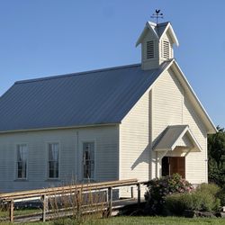 Camas Country Bakery and Store - Cute schoolhouse where you can eat
