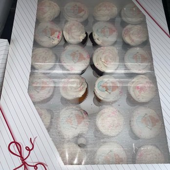 Tony's Cakes - Custom cupcakes, chocolate and vanilla with Oreo filling - Bakeries Near Me - Vallejo, California Tony's Cakes - Custom cupcakes, chocolate and vanilla with Oreo filling - Bakeries Near Me - Vallejo, California