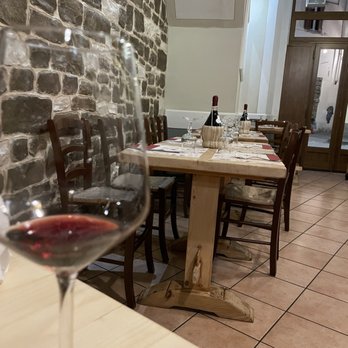 Trattoria Da Benvenuto - Dining room. - Tuscan Near Me - Florence, FI Trattoria Da Benvenuto - Dining room. - Tuscan Near Me - Florence, FI