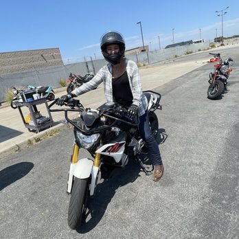 Clutch Motorcycle Training - My friend on a BMW - Driving Schools Near Me Clutch Motorcycle Training - My friend on a BMW - Driving Schools Near Me