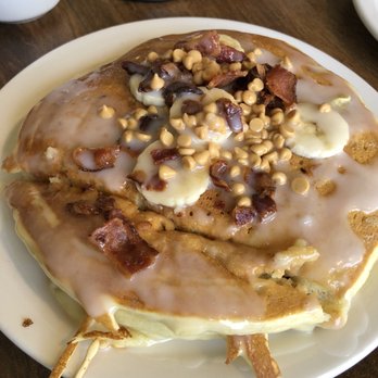 Slappy Cakes - Elvis pancakes - Breakfast & Brunch Near Me - Lahaina, Hawaii