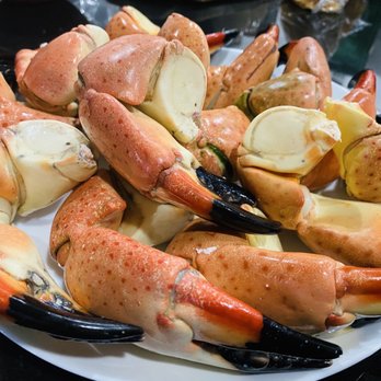 Fresh Stone Crabs - Seafood Near Me - Miami, Florida