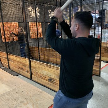Celtic Axe Throwers - Axe Throwing Near Me - Beaverton, Oregon