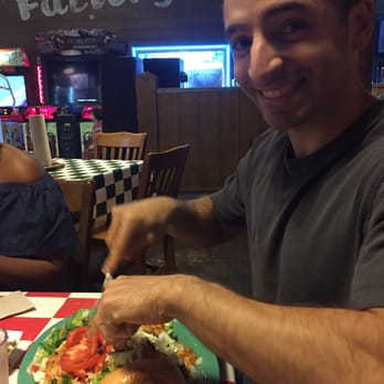 Fuddruckers - Grilled chicken salad - Burgers Near Me - Concord, California