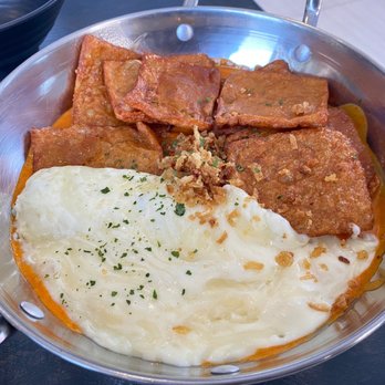 Woojoo Bunsik - Rose Tteokbokki with Fried Fish Cake and Cheese - Korean Near Me - Toronto, Ontario