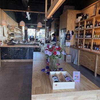 DIA Natural Wine - Inside - Beer, Wine & Spirits Near Me - Los Angeles, California DIA Natural Wine - Inside - Beer, Wine & Spirits Near Me - Los Angeles, California