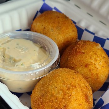 Argensol Kitchen - Potato bombs: pillowy, smooth mashed potatoes w/cheese & either ham or spinach & some kind of utterly delicious creamy, tangy sauce. - Empanadas Near Me - Kingston, Washington Argensol Kitchen - Potato bombs: pillowy, smooth mashed potatoes w/cheese & either ham or spinach & some kind of utterly delicious creamy, tangy sauce. - Empanadas Near Me - Kingston, Washington