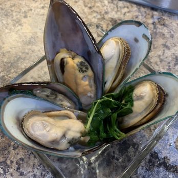 Sweet Ginger - Steamed Mussles, only 5 per order, not recommended. - Thai Near Me - Merrimack, New Hampshire Sweet Ginger - Steamed Mussles, only 5 per order, not recommended. - Thai Near Me - Merrimack, New Hampshire