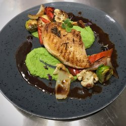 Pivovar Staré Město - Chicken breast with pea purée