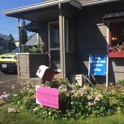 The Color Box - Front of the salon, a little hard to find if you don't pay attention