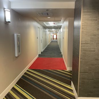 Hampton Inn & Suites Tempe/Phoenix Airport - Hallway - Hotels Near Me - Tempe, Arizona Hampton Inn & Suites Tempe/Phoenix Airport - Hallway - Hotels Near Me - Tempe, Arizona