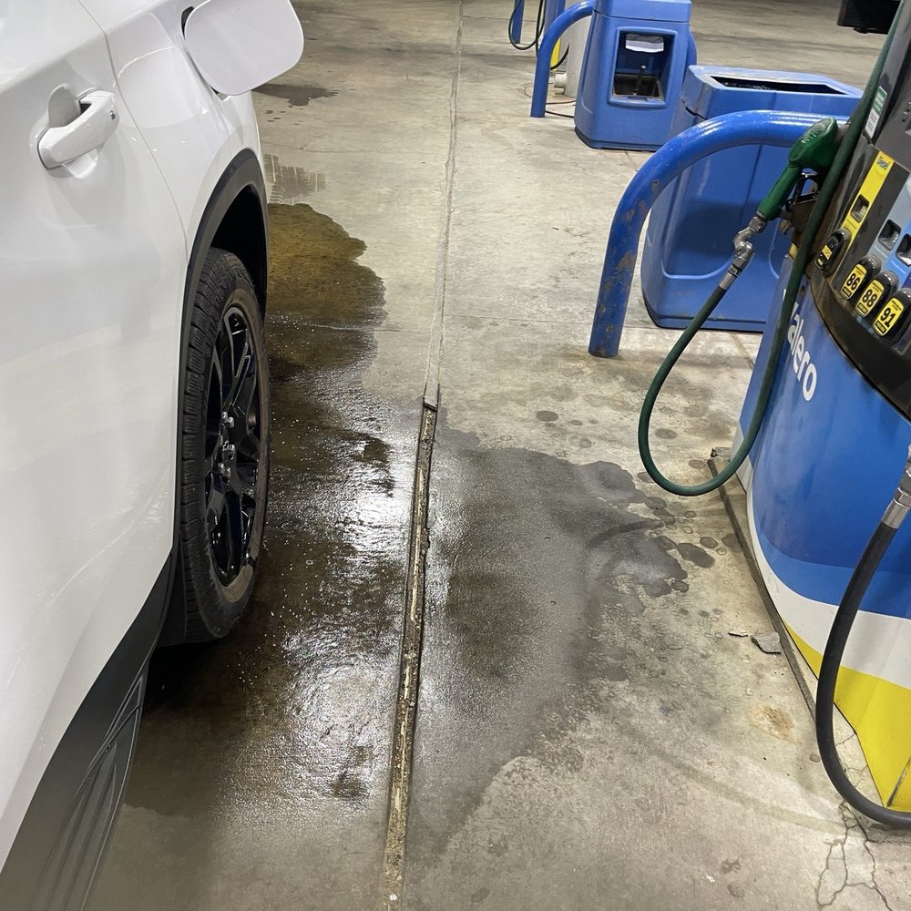 Allsup's Convenience Store - Gas leak - Gas Stations Near Me - Vega, Texas