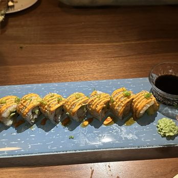 Halls Catch - King Crab Roll - Seafood Near Me - Nashville, Tennessee