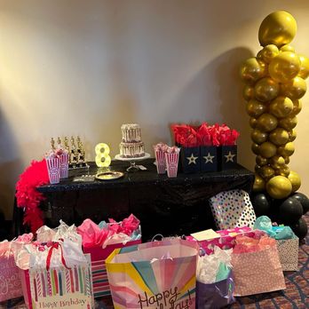 Bee's Knees Bakery - 8th Birthday Party- Hollywood Party at the movie theater - Bakeries Near Me - Athens, Georgia Bee's Knees Bakery - 8th Birthday Party- Hollywood Party at the movie theater - Bakeries Near Me - Athens, Georgia