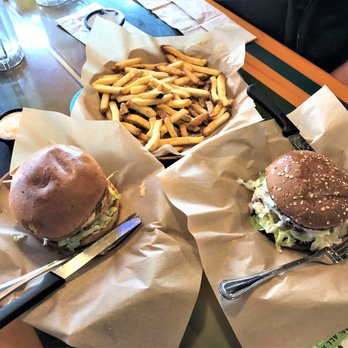 Islands Restaurant - Burgers and fries! - Burgers Near Me - Glendale, California Islands Restaurant - Burgers and fries! - Burgers Near Me - Glendale, California