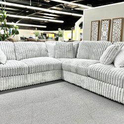 K & R Furniture