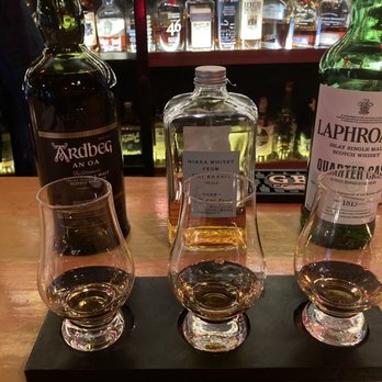 The Whiskey Bar - Tasting flight - Whiskey Bars Near Me - Cleveland Heights, Ohio The Whiskey Bar - Tasting flight - Whiskey Bars Near Me - Cleveland Heights, Ohio