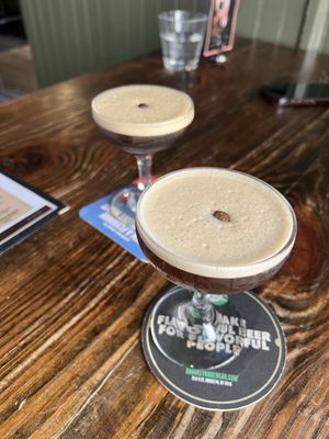 The Half Pint / Ernie's Bar by null