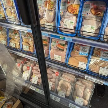 Auchan - Fresh chicken - Grocery Near Me - Paris