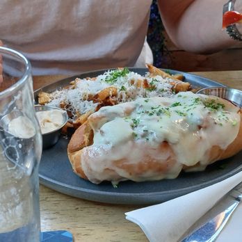 The Social Tavern - Sports Bars Near Me - Surrey, British Columbia The Social Tavern - Sports Bars Near Me - Surrey, British Columbia