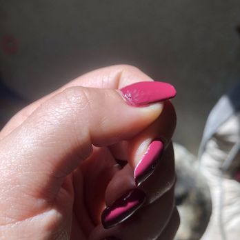 Relaxation Nails & Spa - 2nd time after getting them fixed. The whole top layer peeled off from the crack and left wet gel polish underneath. - Nail Salons Near Me - Wilmington, Delaware
