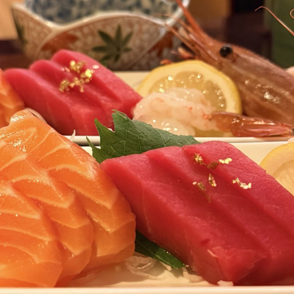 Aoyama Sushi Restaurant - Sushi Bars Near Me - Toronto, Ontario