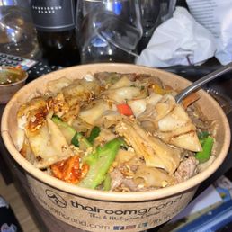 Beef pad see ew