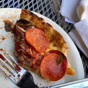 Pizzeria Uno - Delicious deep dish - Pizza Near Me - Chicago, Illinois Pizzeria Uno - Delicious deep dish - Pizza Near Me - Chicago, Illinois