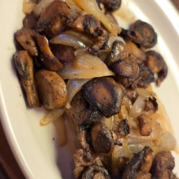 Texas Roadhouse - Steak with mushrooms and onions - Barbeque Near Me - Woodbury, Minnesota Texas Roadhouse - Steak with mushrooms and onions - Barbeque Near Me - Woodbury, Minnesota