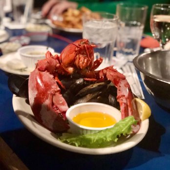 Boston Sail Loft - Steamed lobster - Bars Near Me - Boston, Massachusetts