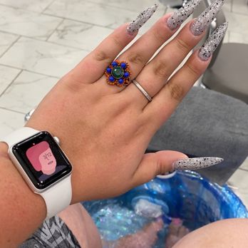 Lush Nail Bar - Nail Salons Near Me - Gilbert, Arizona