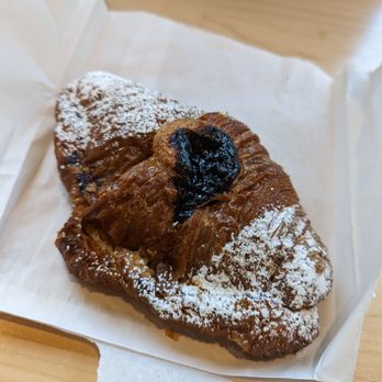 Arsicault - Blackberry hazelnut croissant - Bakeries Near Me - San Francisco, California