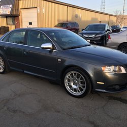 Fari Professional Detailing - 2006 S4 - 13 years old and winter driven!  Clay bar, polish and wax.