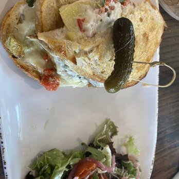 Renard's Cheese - Spinach artichoke sandwich - Cheese Shops Near Me - Sturgeon Bay, Wisconsin