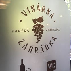 Zahrádka hotelu u Parku