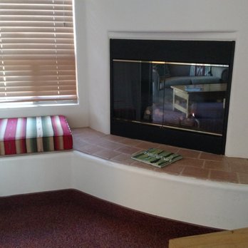 Inn at Eagle Mountain - Fireplace nook - Hotels Near Me - Fountain Hills, Arizona Inn at Eagle Mountain - Fireplace nook - Hotels Near Me - Fountain Hills, Arizona