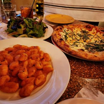 Divina Cucina - Gnocchi, margherita pizza, & salad - Italian Near Me - Montrose, California Divina Cucina - Gnocchi, margherita pizza, & salad - Italian Near Me - Montrose, California