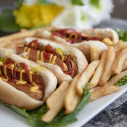 Triple Fresh - Our hot dogs with the fixings