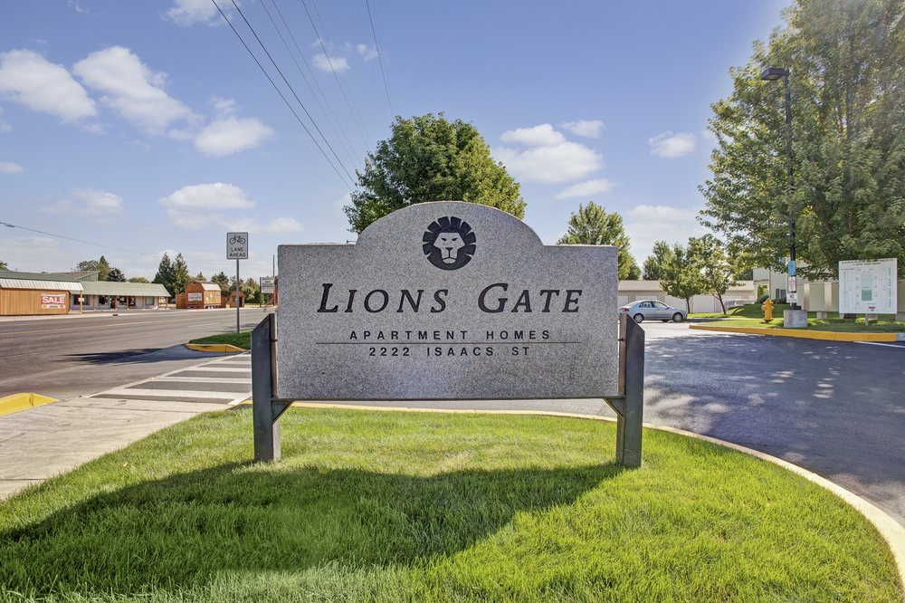LION’S GATE APARTMENT HOMES Updated September 2024 13 Photos 2222