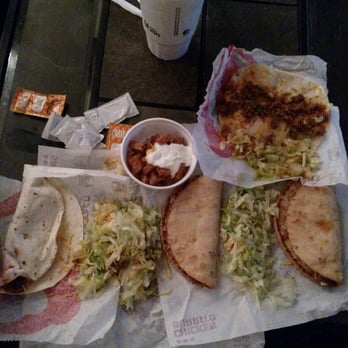 Taco Bell - And my cheesy fiesta potatoes were half full with almost no cheese.... - Fast Food Near Me - White House, Tennessee