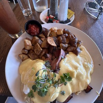Brunch & Sip - Eggs Benedict - Coffee & Tea Near Me - Phoenix, Arizona Brunch & Sip - Eggs Benedict - Coffee & Tea Near Me - Phoenix, Arizona