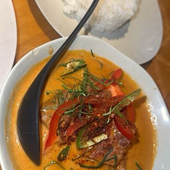 Manaow - Panang Curry with Beef - Thai Near Me - Long Beach, California Manaow - Panang Curry with Beef - Thai Near Me - Long Beach, California