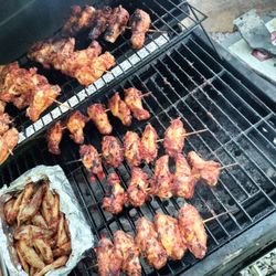 Yo Mama's Wing'z
