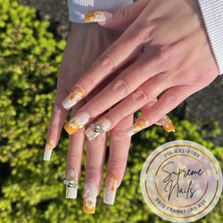 Supreme Nails