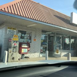 Lucky 7 Market - Front of the business