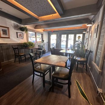 Tree House Café - Interior - Coffee & Tea Near Me - Kings Beach, California Tree House Café - Interior - Coffee & Tea Near Me - Kings Beach, California
